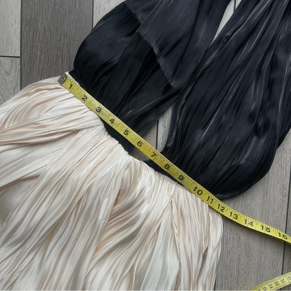 Promesa breaking waves satin cross-front halter maxi dress - Picture 6 of 10